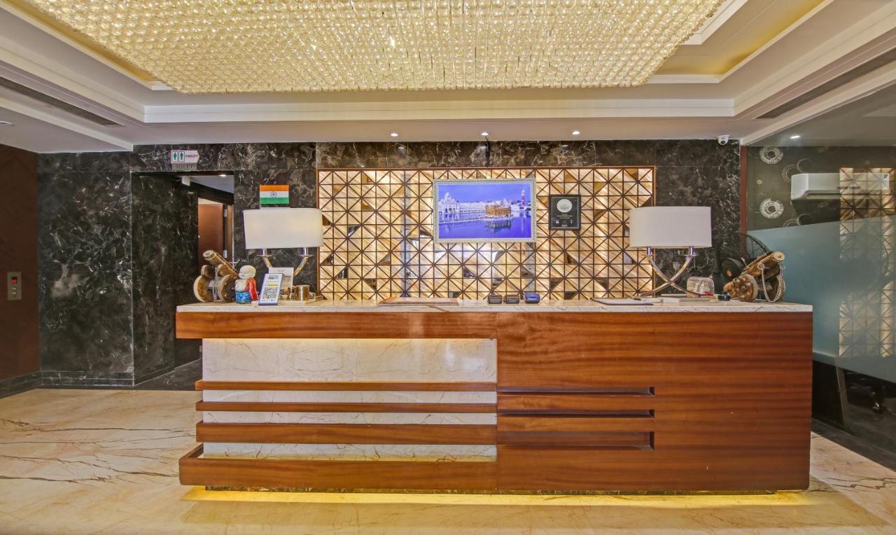 Treebo Tryst Arista Hotel Chandigarh Exterior photo